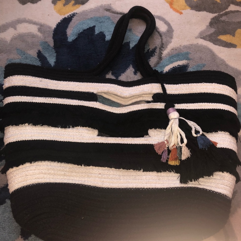 Stella and Dot beach tote